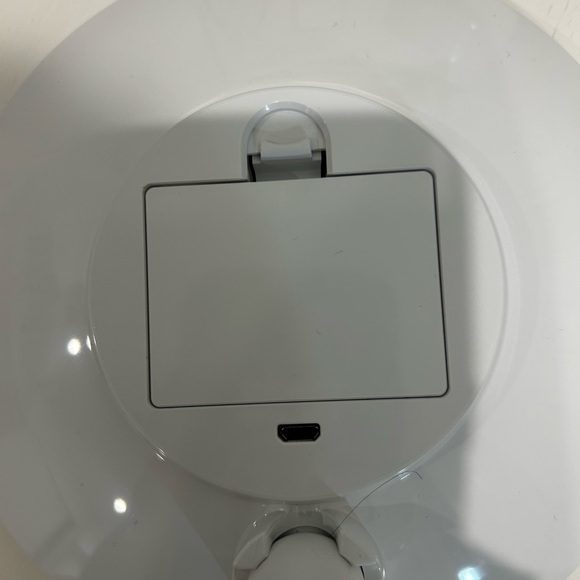 Ulta Salon Magnifying LED Vanity Mirror - Picture 5 of 5